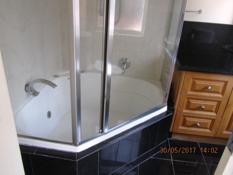4BR Airconditioned Double story House 16