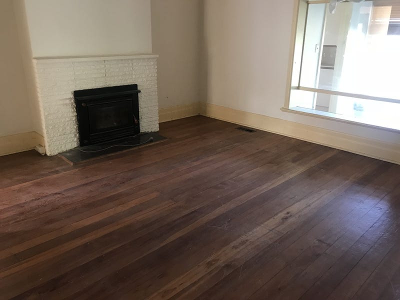 5BR solid Brick House in 9