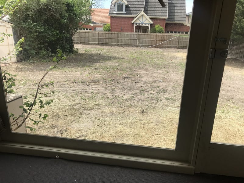 5BR solid Brick House in 10