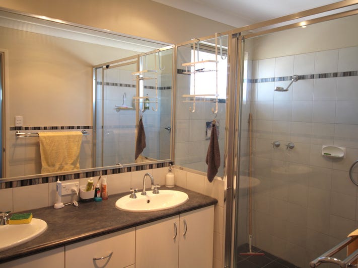 LEASED – Large Family or 13