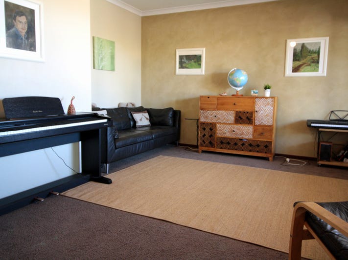 LEASED – Large Family or 14