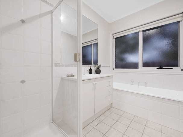 High Quality 3 Bedrooms Single 12