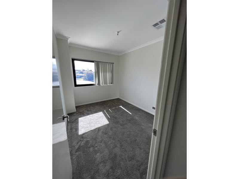 70B Annie Street, Beaconsfield 11