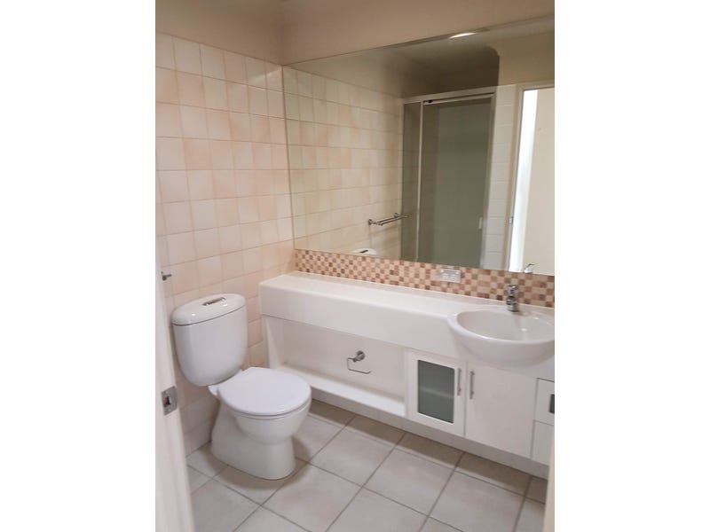 3 BEDROOM TOWNHOUSE IN THE 7
