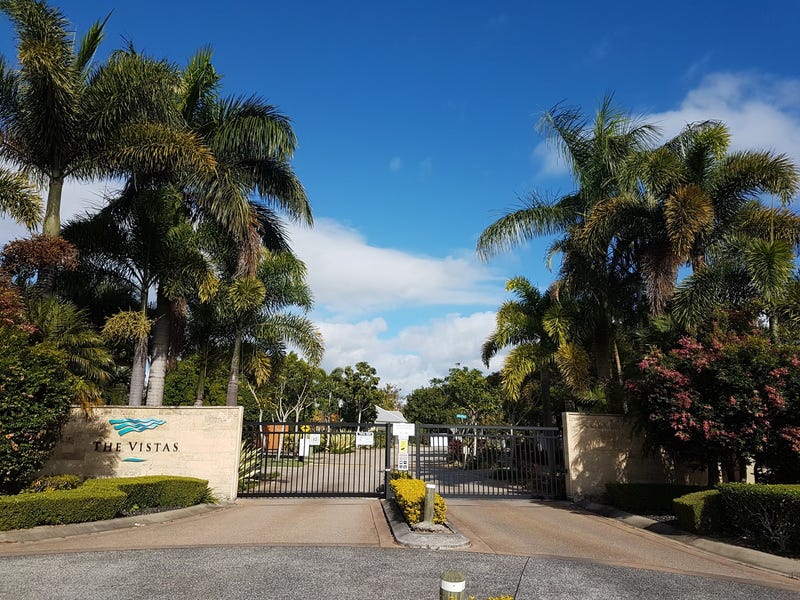 3 BEDROOM TOWNHOUSE IN THE 13