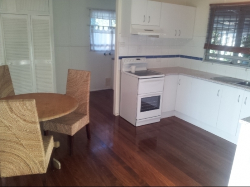 Spacious Studio/Unit with Large Courtyard 5