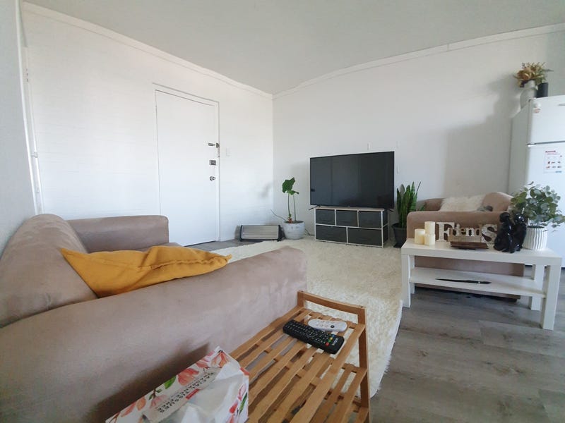 Modern style…close to the city! 3