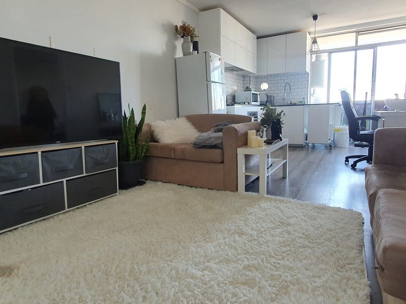 Modern style…close to the city! 4