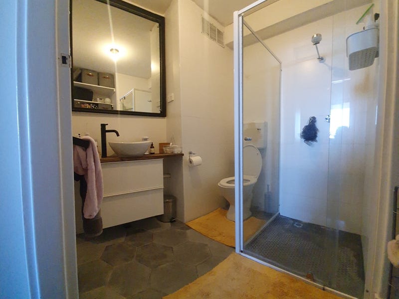 Modern style…close to the city! 10