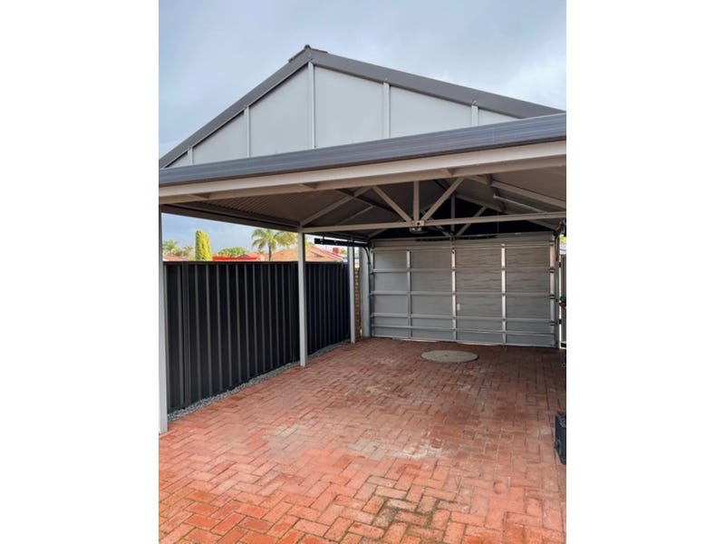 Lovely spacious street front 3 11