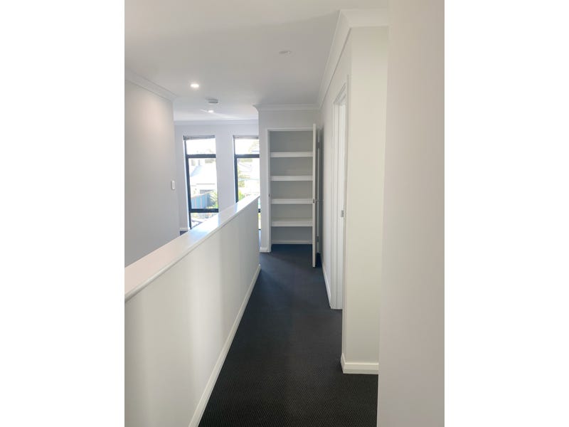 Brand new modern home 15