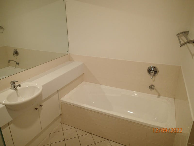 GROUND FLOOR APARTMENT IN GREAT 7