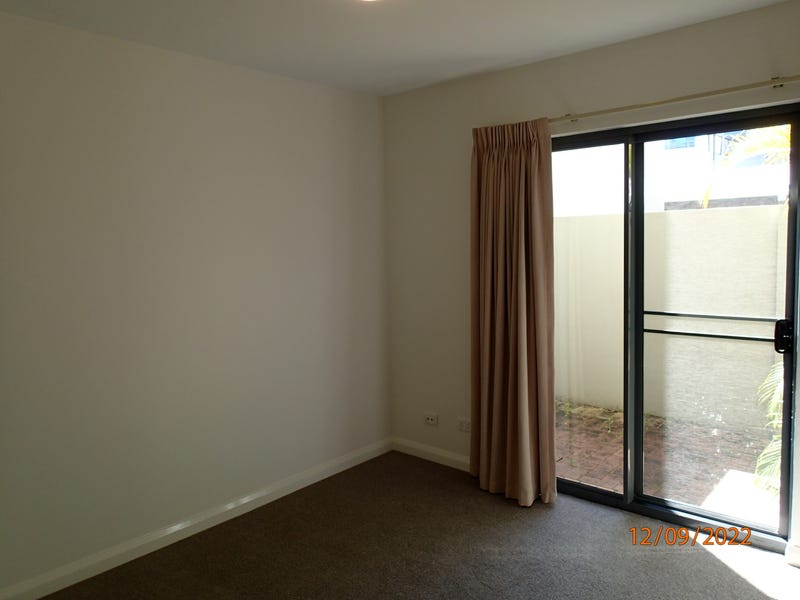GROUND FLOOR APARTMENT IN GREAT 11