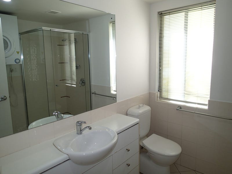 GROUND FLOOR APARTMENT IN GREAT 12