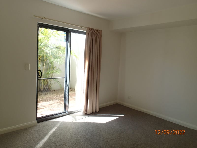 GROUND FLOOR APARTMENT IN GREAT 14