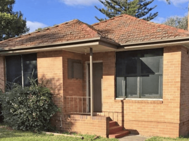 Location & value!  4 Bedroom House in Narwee, 50m to station, Pets Ok
