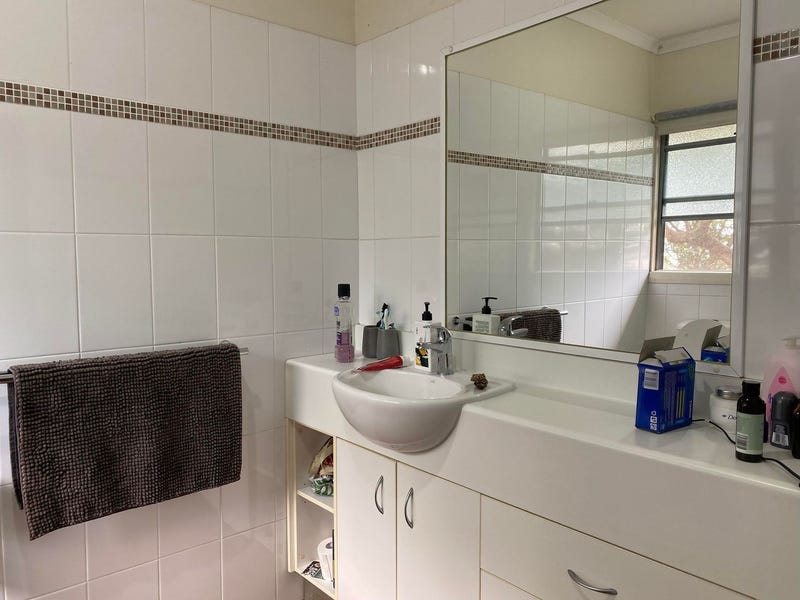 Three bedroom duplex with large 6