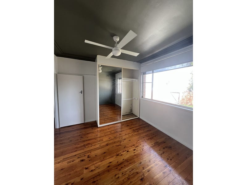 Newly Renovated House Close to 2