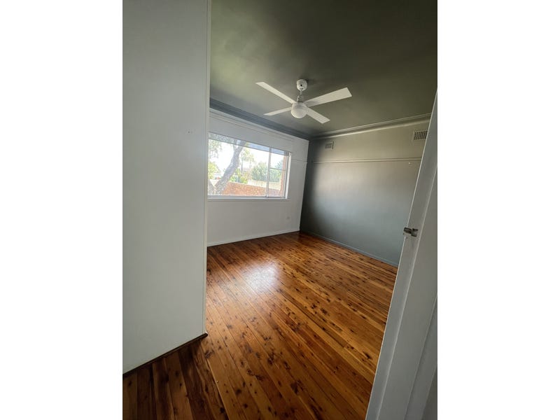 Newly Renovated House Close to 3