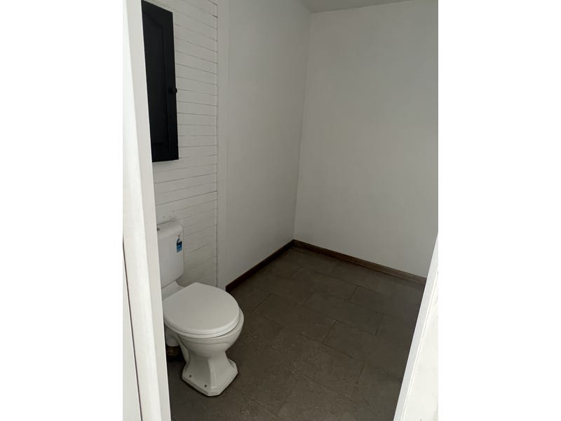 Newly Renovated House Close to 10