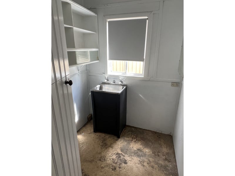 Newly Renovated House Close to 13