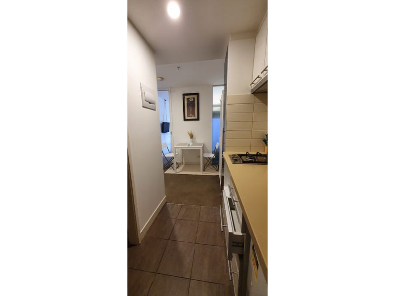 Furnished Unit – Walking distance 5