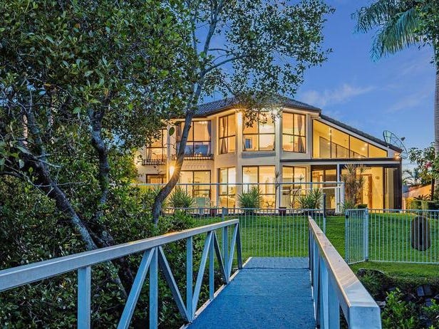 GREAND MODERN HOME FOR RENT 3