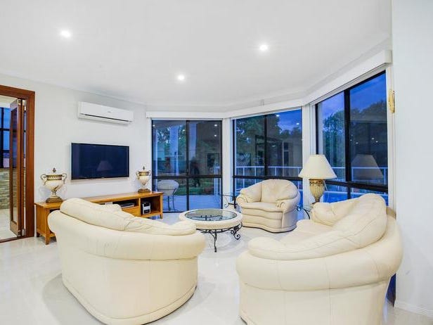 GREAND MODERN HOME FOR RENT 11