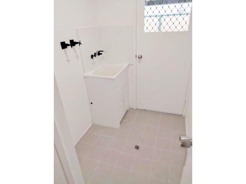 Newly Renovated,Highly Desired Neighborhood near 11