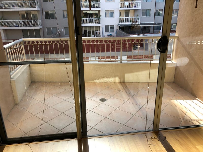 1BR APARTMENT w PARKING | 9