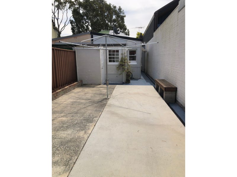 $800 per week 8