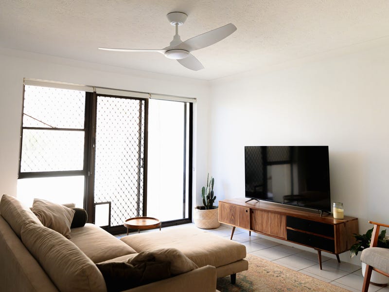 Newly renovated townhouse 5