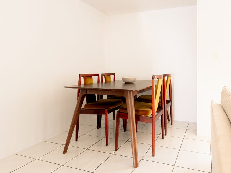 Newly renovated townhouse 14