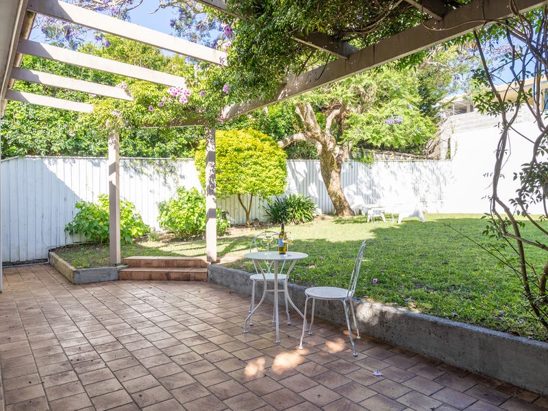 Spacious Eastern Suburbs Family Residence 6