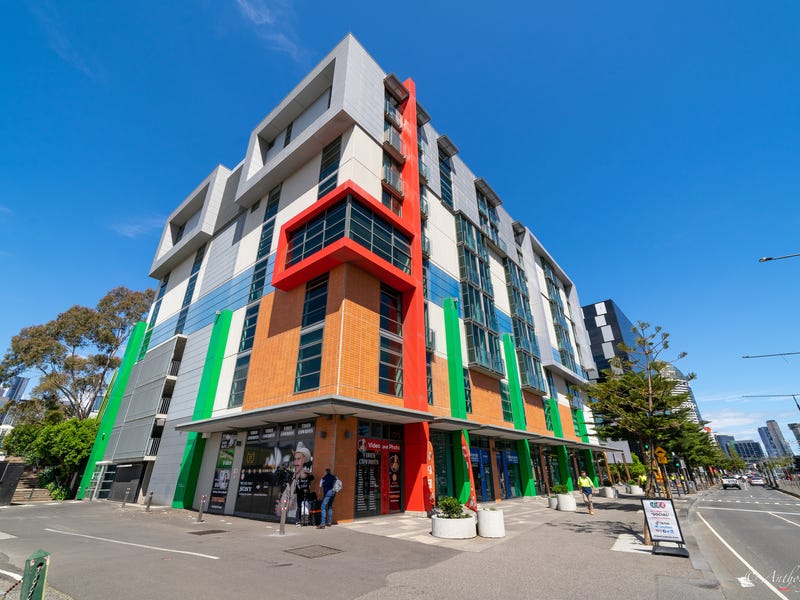 Docklands Waterfront 1-Bed Residence with 14