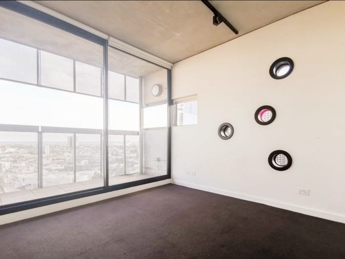 Beautiful 2 Bedroom Apartment In 4