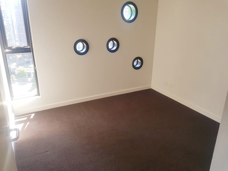Beautiful 2 Bedroom Apartment In 5