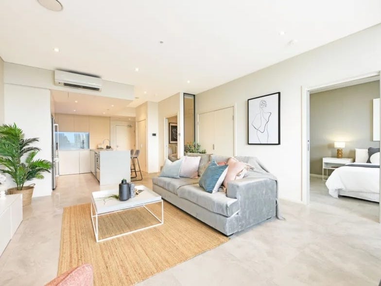 LARGE, CLEAN, BRIGHT and MODERN 4