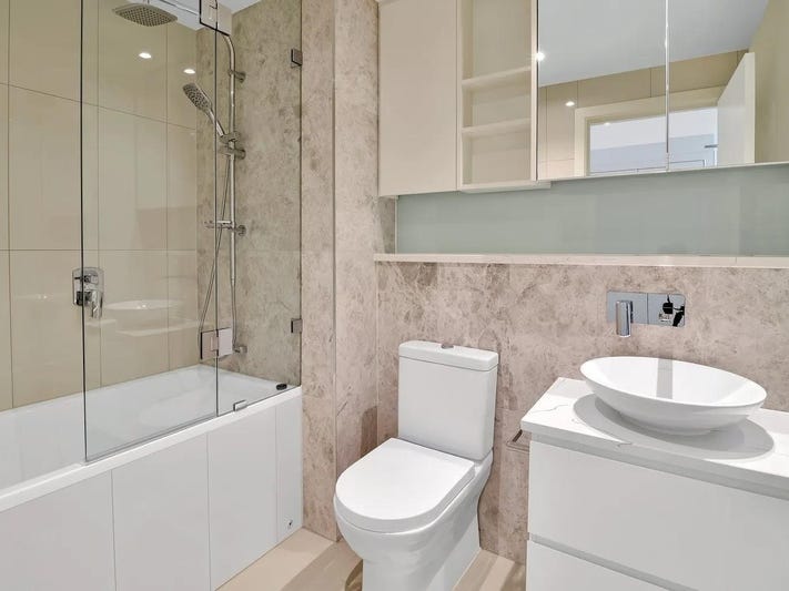 LARGE, CLEAN, BRIGHT and MODERN 10