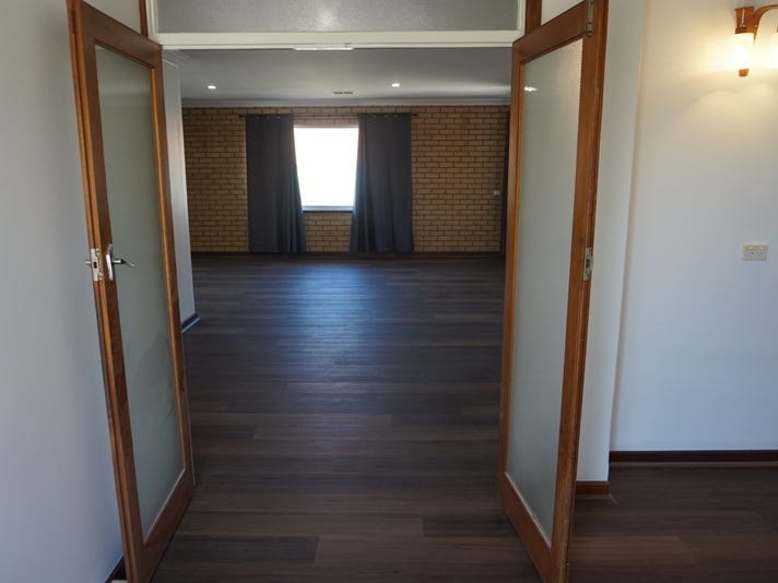 LEASED – Spacious, fully renovated, 15