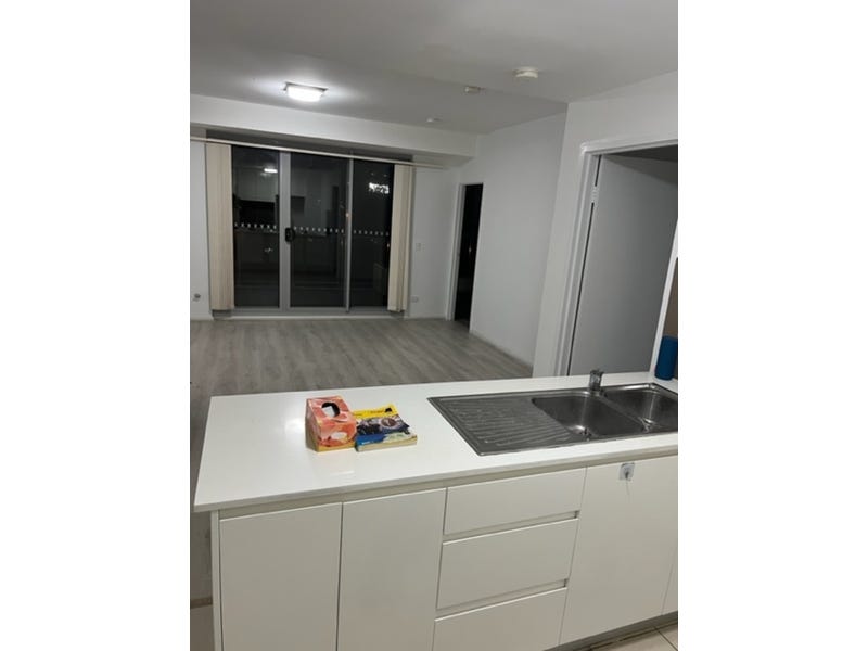 Apartment with Great Amenities Nearby