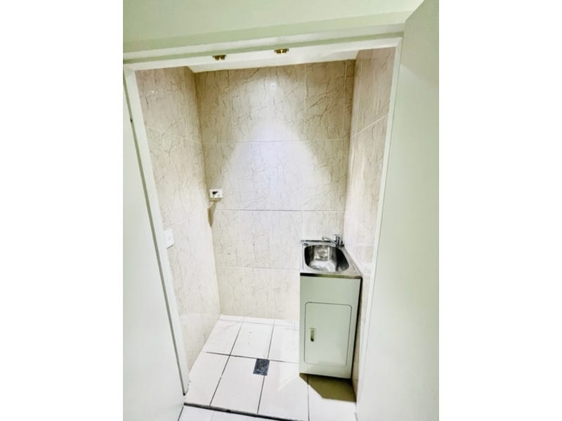 Apartment with Great Amenities Nearby 20