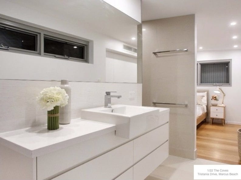 Stunning White & Timber Colour 5