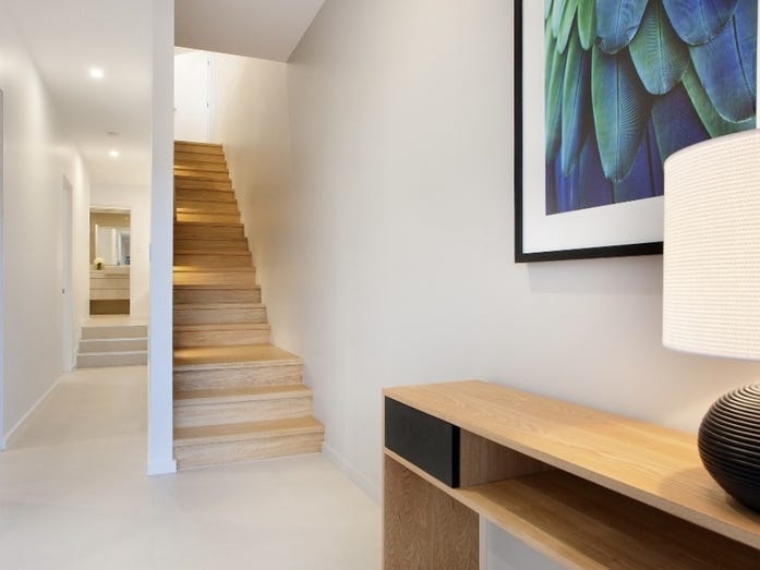 Stunning White & Timber Colour 7