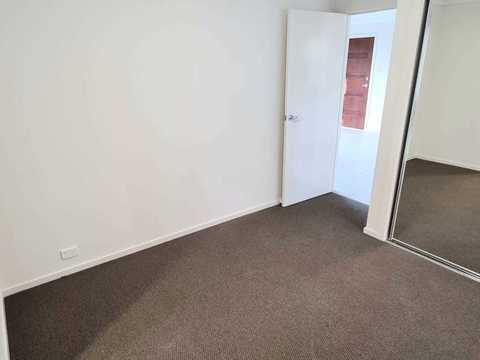Near New, 2 bedroom, 2 4