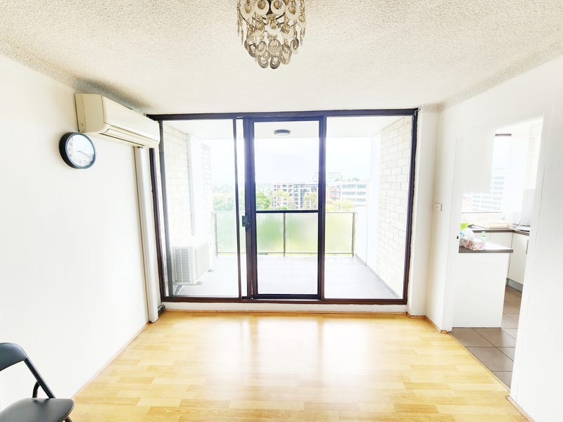 Top Floor Prime Location