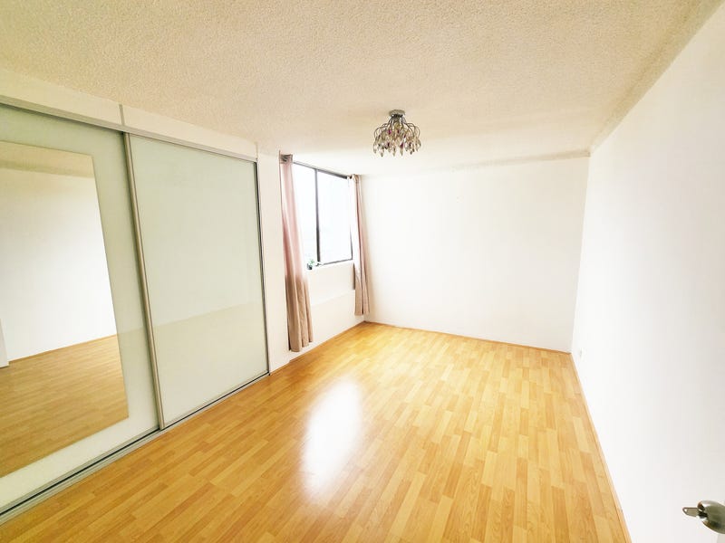 Top Floor Prime Location 2