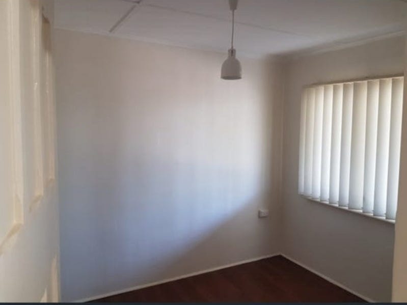 Neat Ground Floor Unit 7