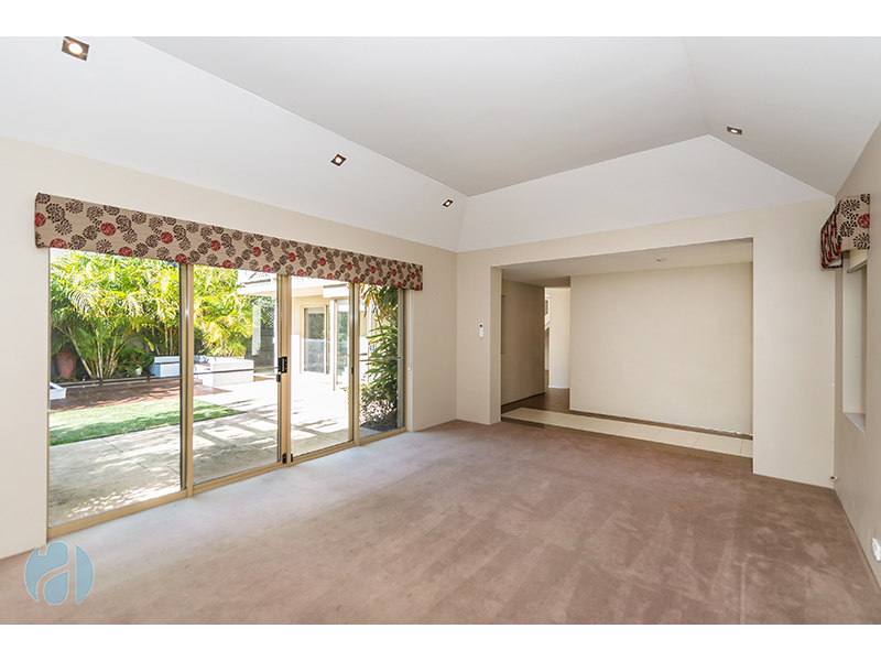 Peppermint Grove |Available March | 7