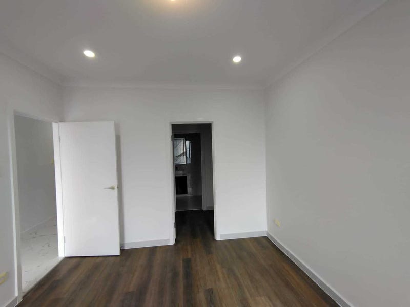 Property For Rent in Clearview 2